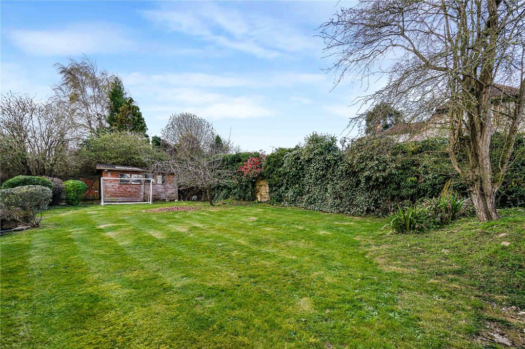 Property photo 2 of 24 Garden