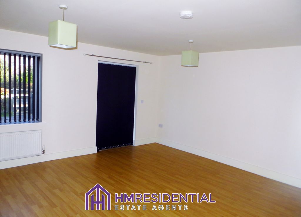 Property photo 2 of 9 Gallery