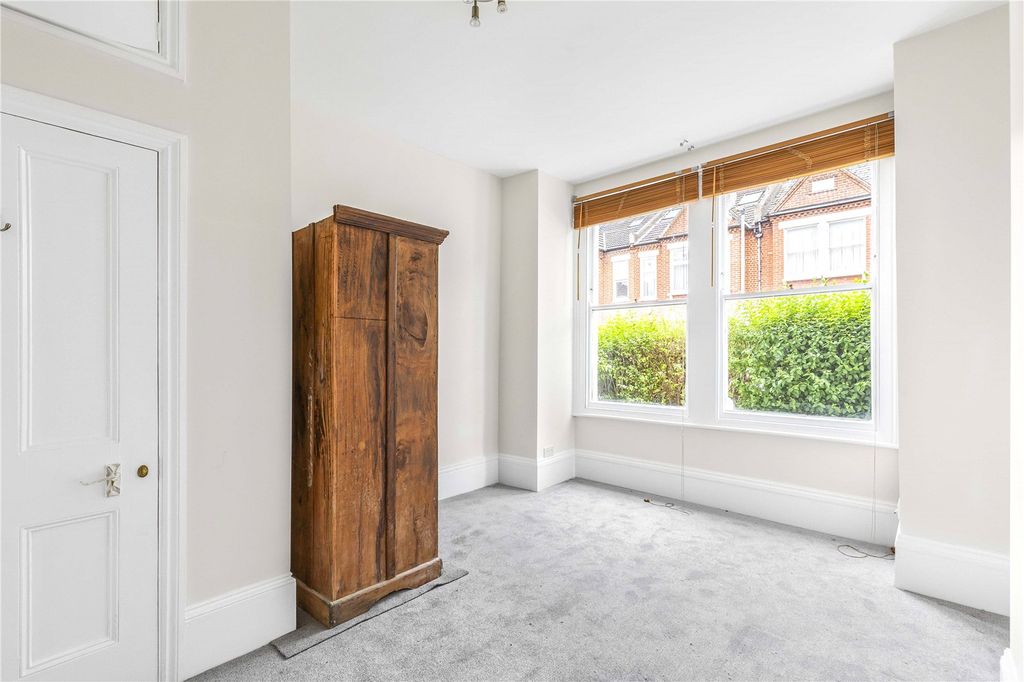 Property photo 3 of 9 Picture No. 15