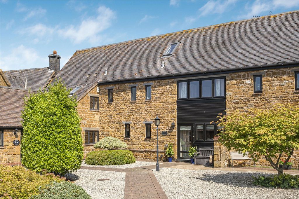 Property photo 1 of 18 Swift Barn
