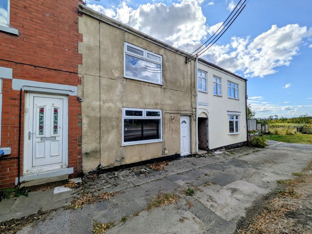 Property photo 1 of 8 1000000873