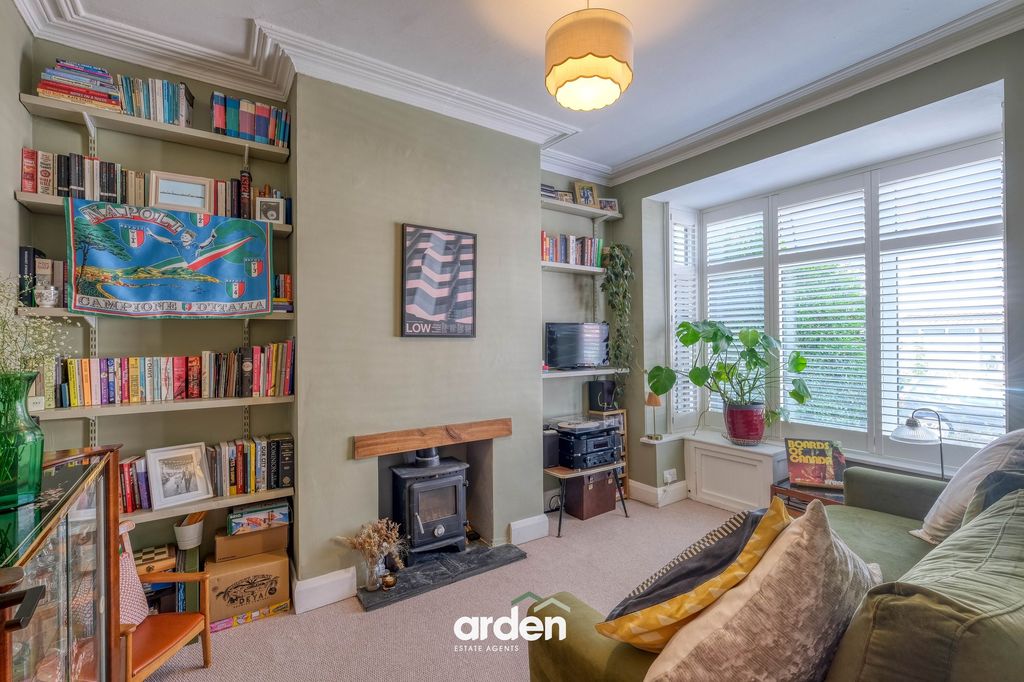 Property photo 2 of 13