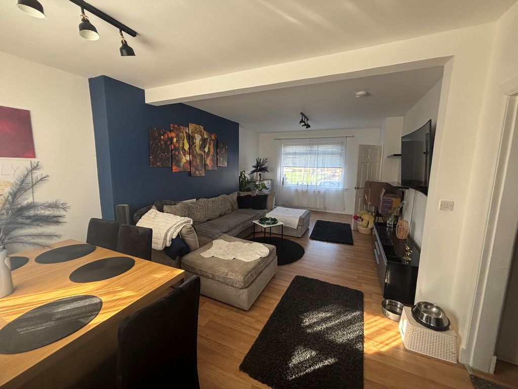 Property photo 3 of 21