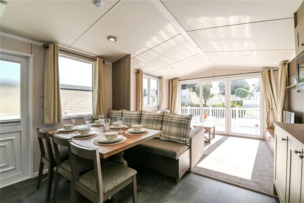 Property photo 2 of 15 Dining Area