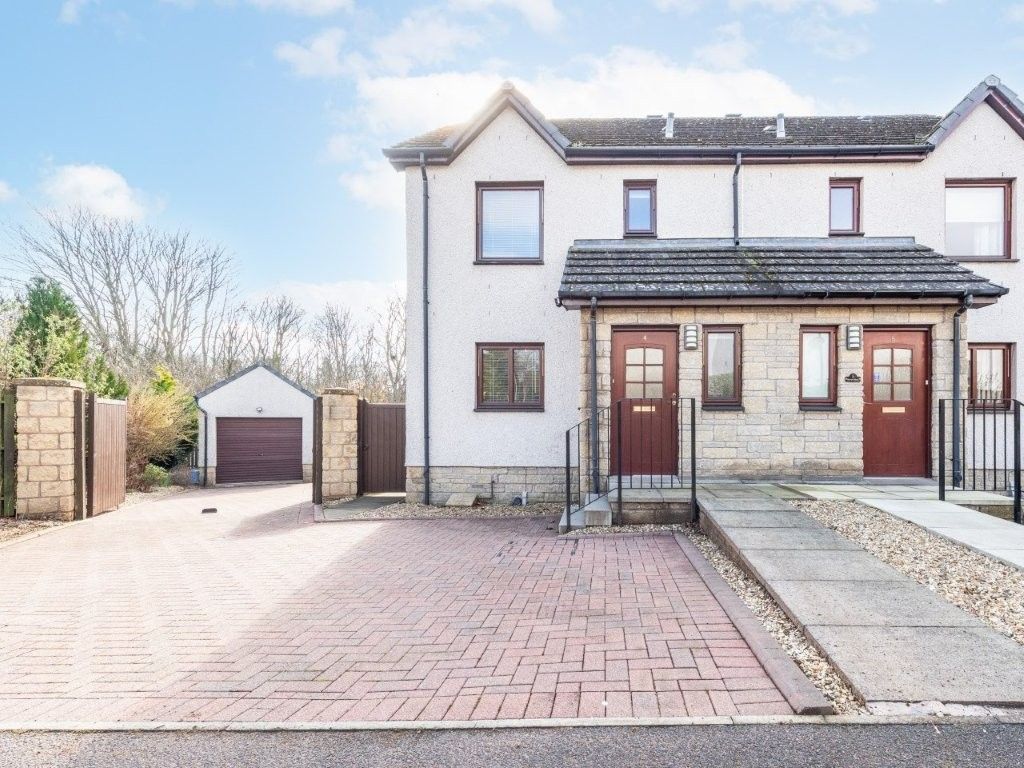 Property photo 2 of 36