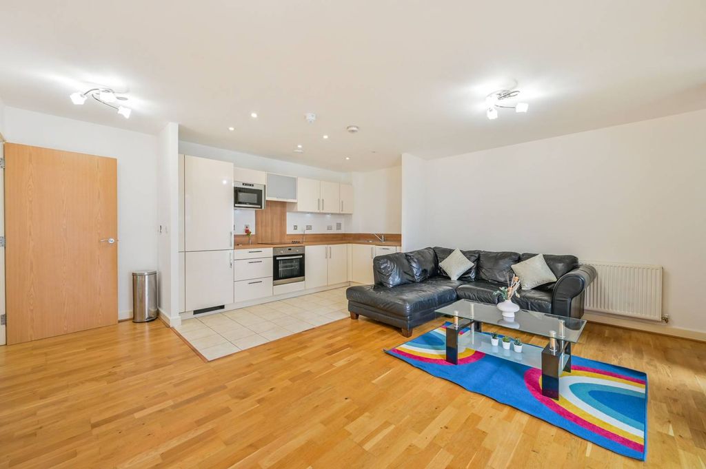 Property photo 1 of 7