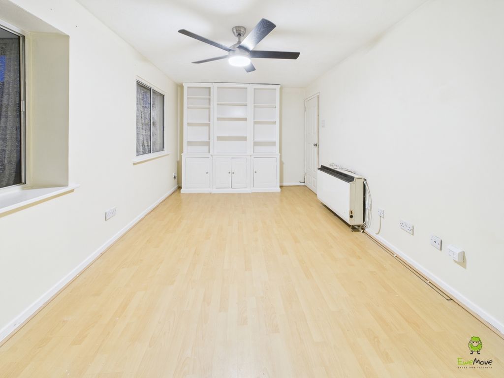 Property photo 3 of 7 Presented By Clinton At Ewemove Bexleyheath And Da