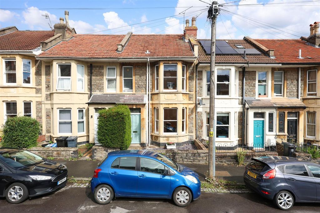 Property photo 1 of 19