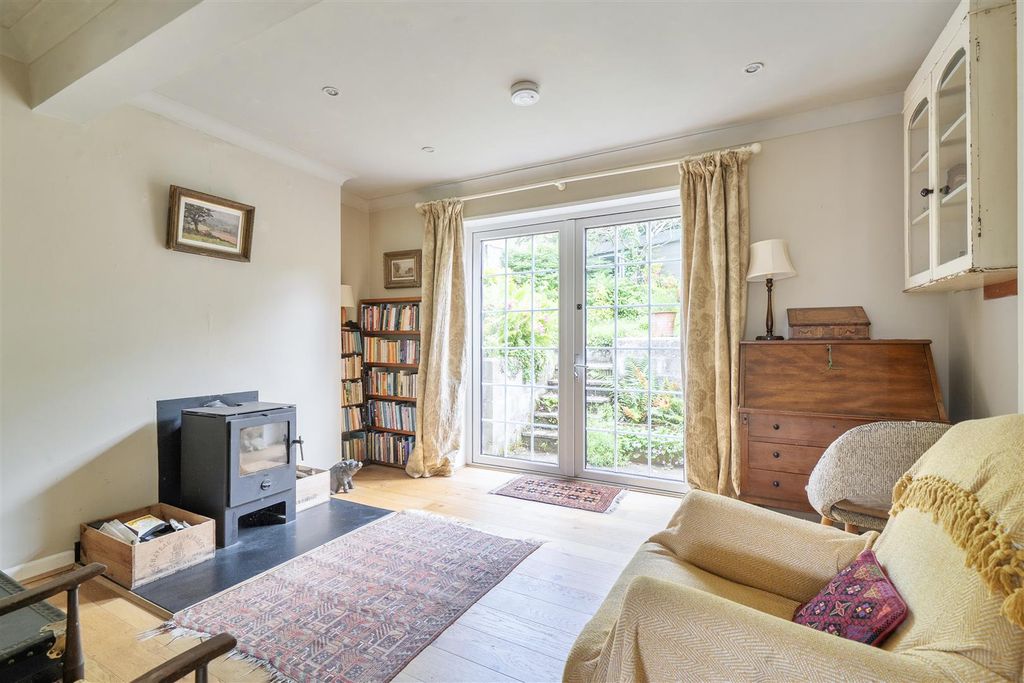 Property photo 3 of 18 1465218-15-6A26c2F65Bc7F.Jpg