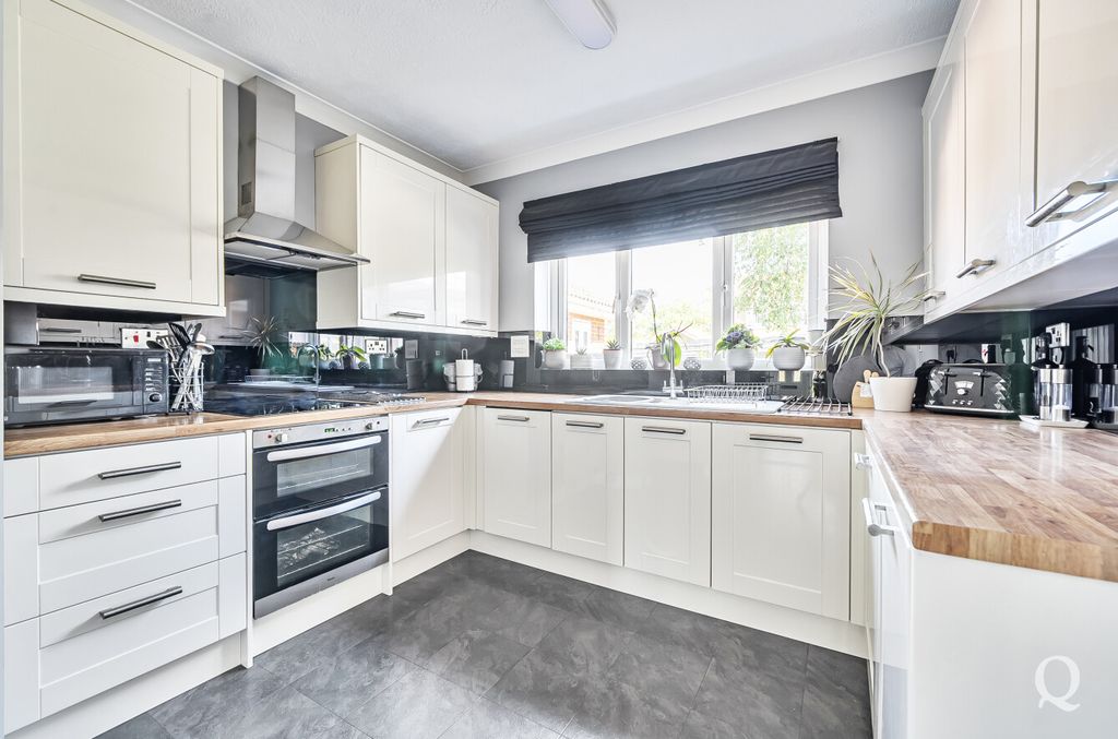 Property photo 2 of 26 45466Ef1-E424-490...