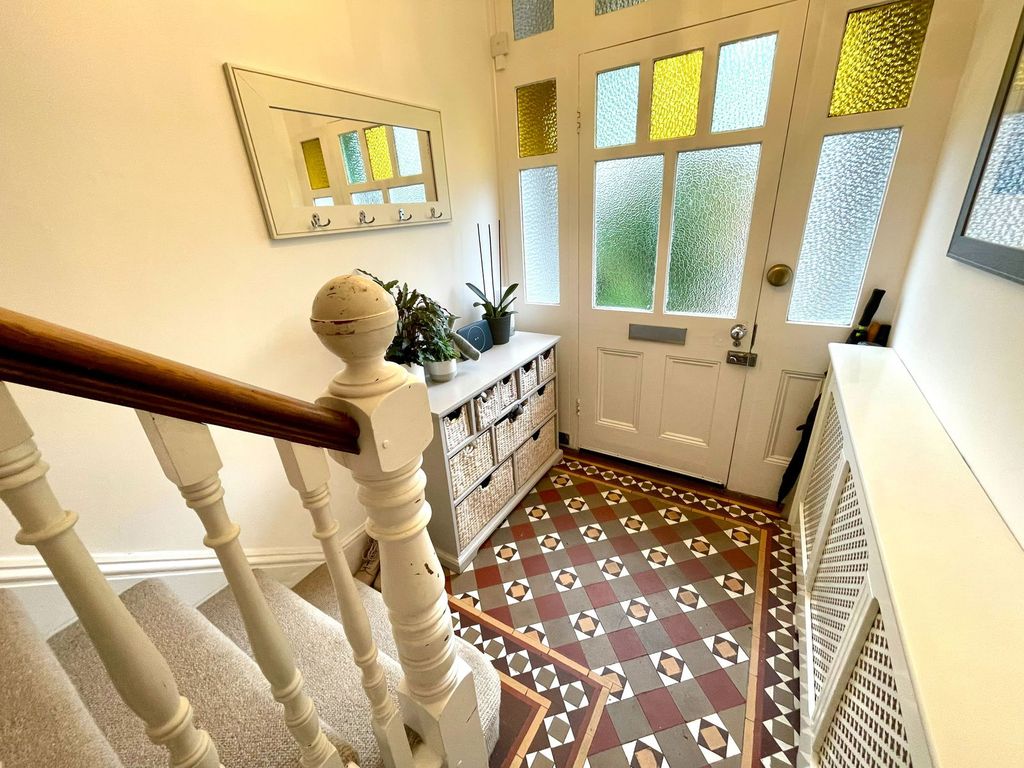 Property photo 3 of 32