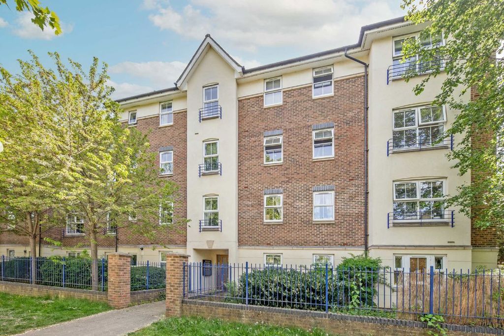 Property photo 1 of 4