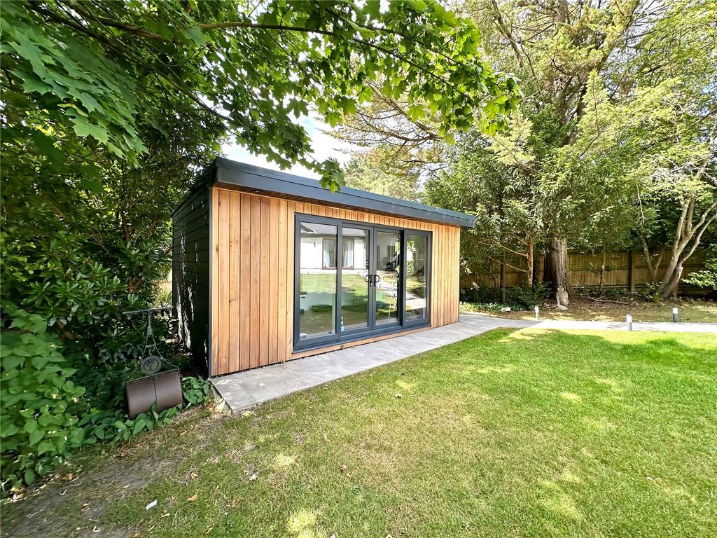 Property photo 3 of 18 Picture No. 09