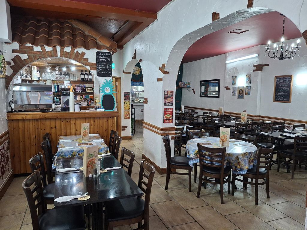 Property photo 1 of 7 Photo 0