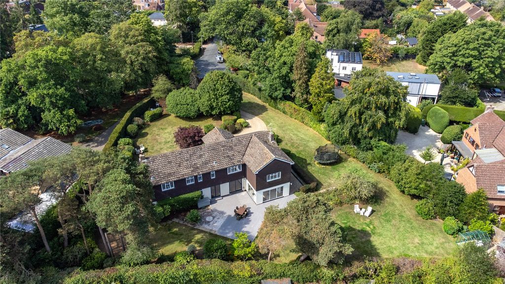 Property photo 1 of 24 Tydehams Oaks
