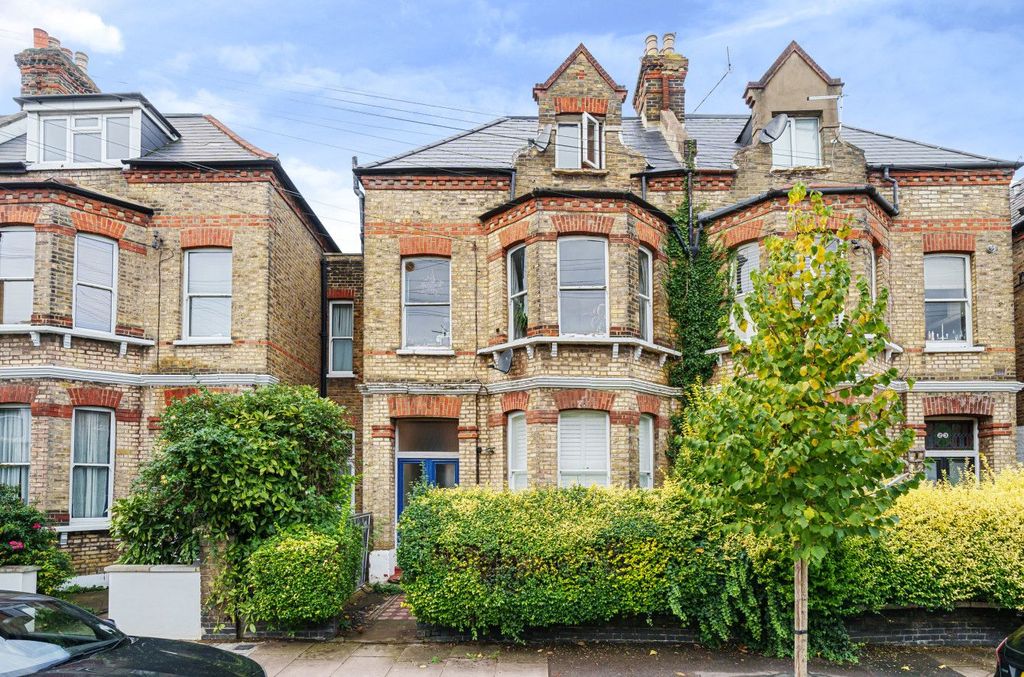 Property photo 1 of 6