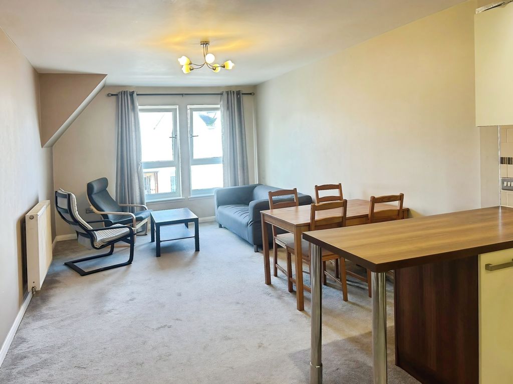 Property photo 2 of 11 2Eaaad30-Lounge