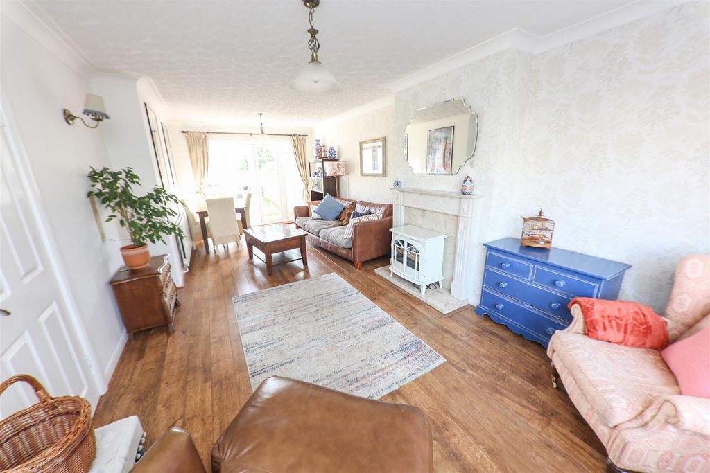 Property photo 2 of 19 Open Plan Lounge/Dining Room