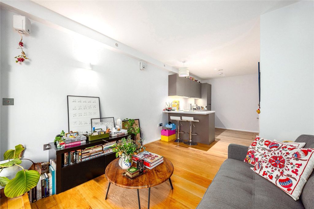 Property photo 2 of 12