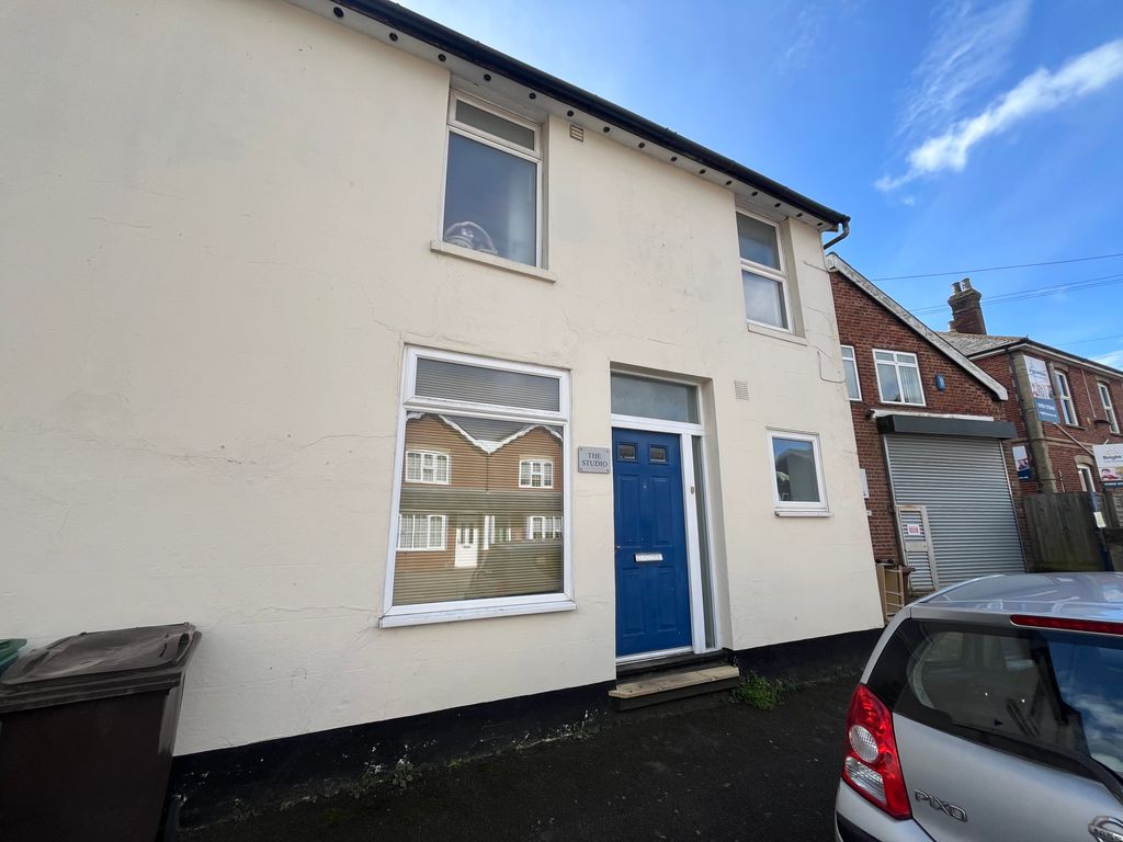 Property photo 2 of 9 Img_2602