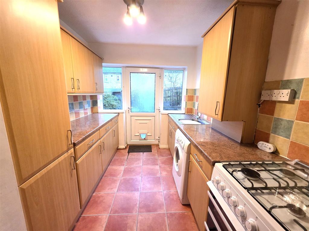 Property photo 3 of 14 Kitchen