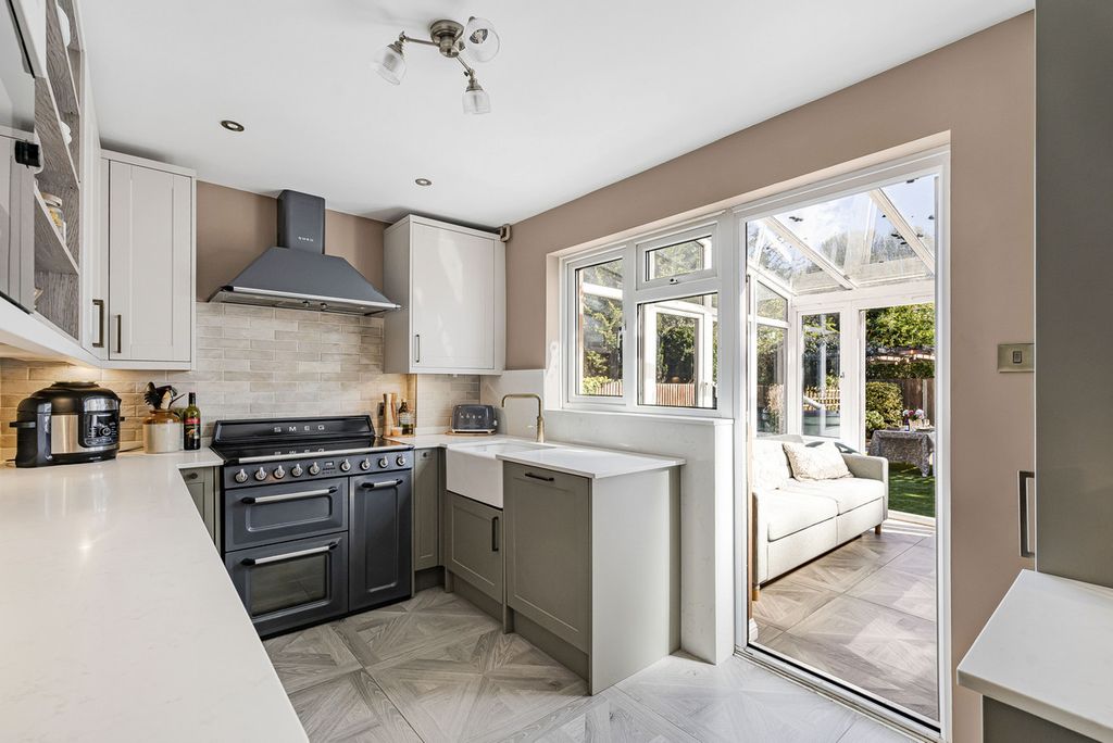 Property photo 1 of 35