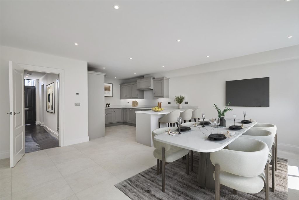 Property photo 2 of 11 Dining Kitchen.Jpg