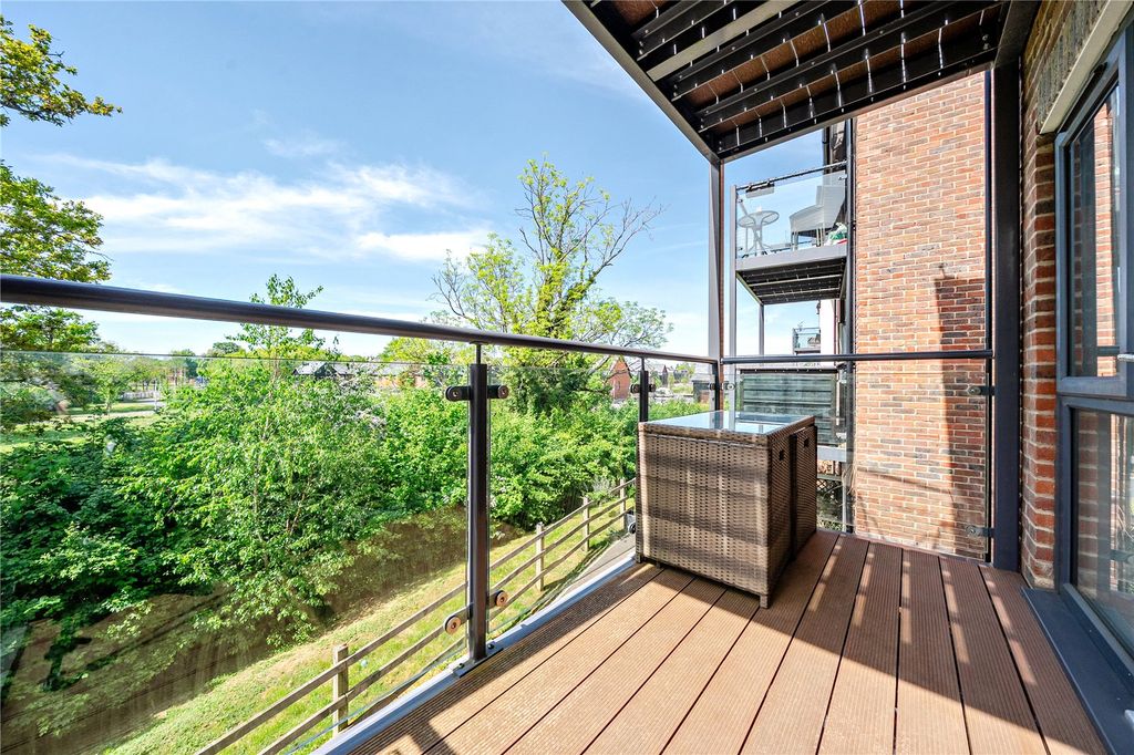 Property photo 3 of 13 Picture No. 10