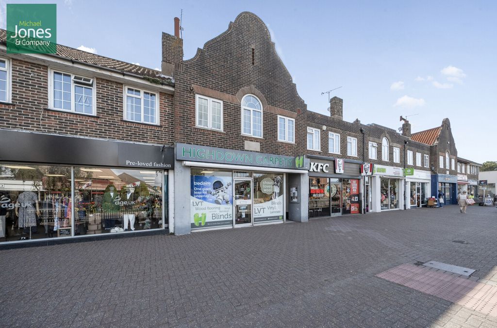 Property photo 1 of 10 External