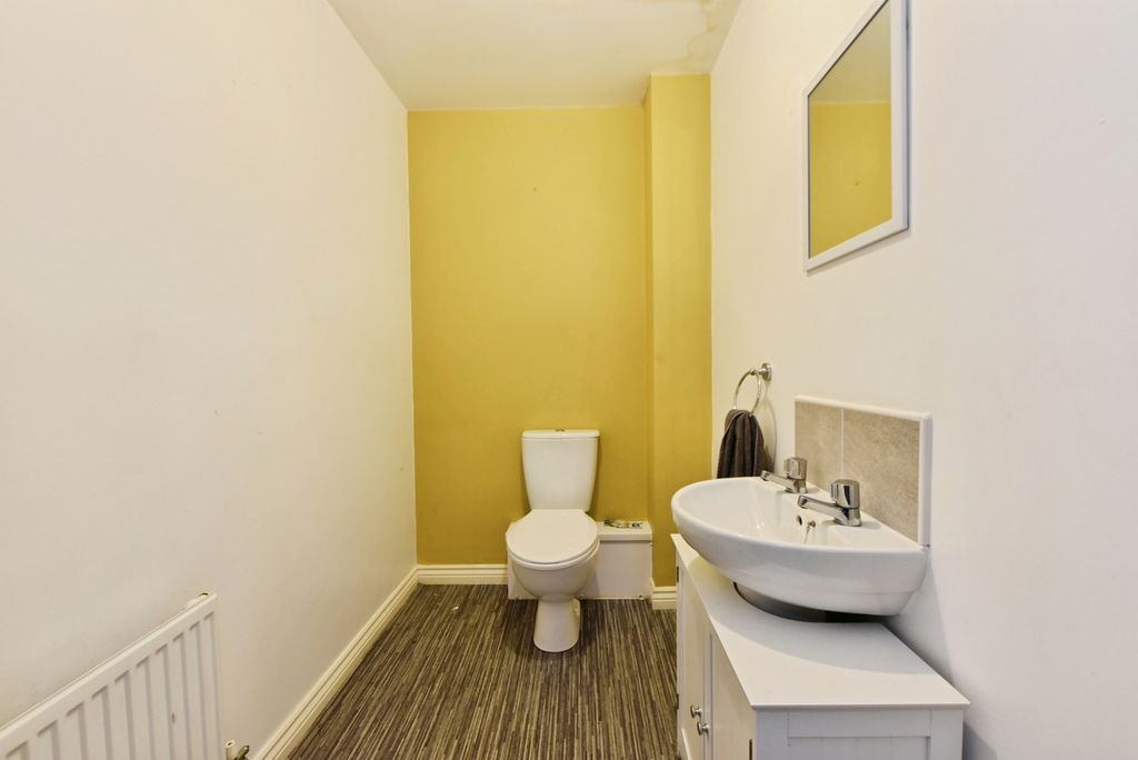 Property photo 3 of 12 Wc