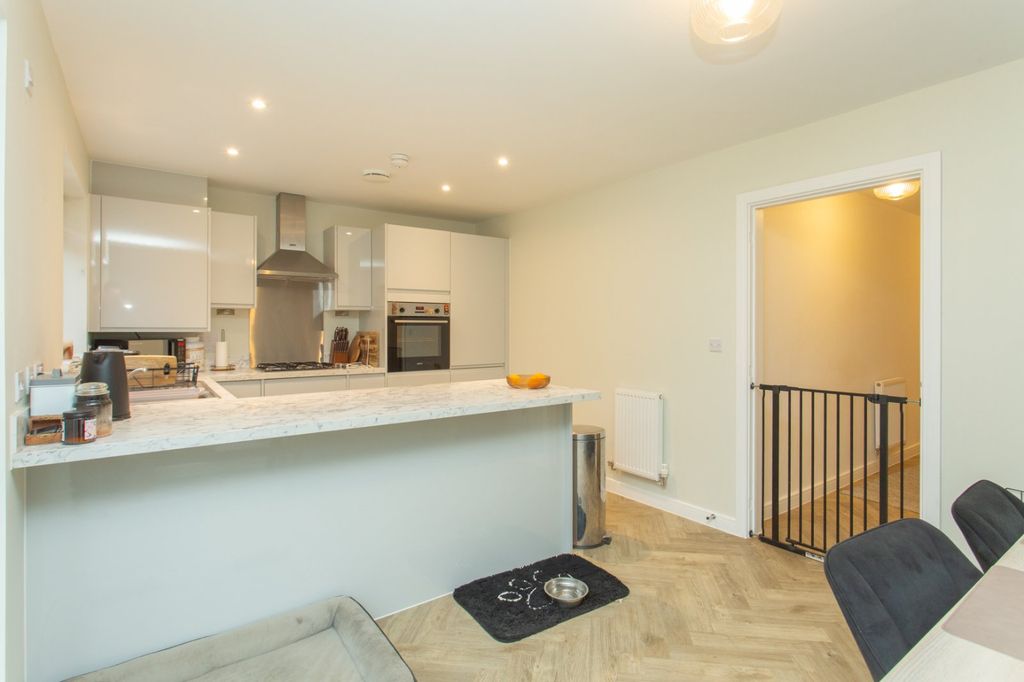 Property photo 2 of 14 Picture 2