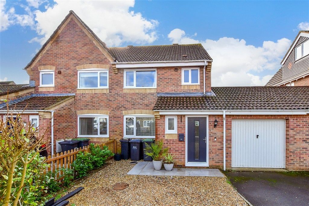 Property photo 3 of 9 External (Web)