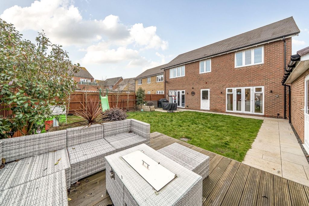 Property photo 2 of 29 Rear Garden