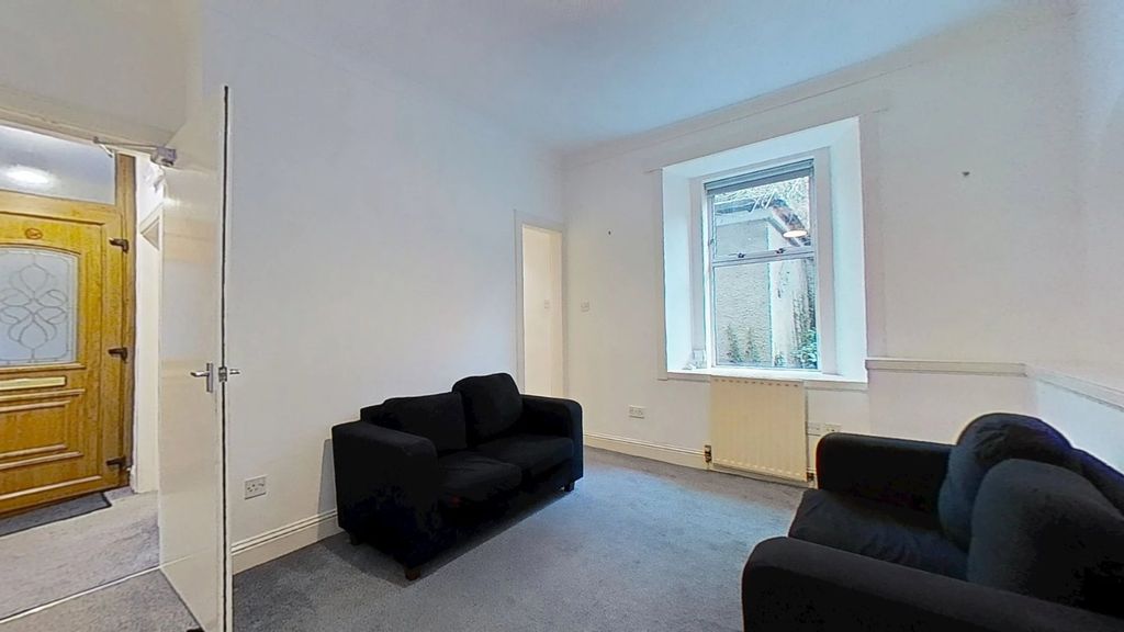 Property photo 2 of 13 Photo 2