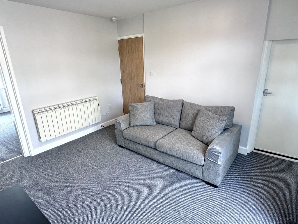Property photo 3 of 9 Img_4282
