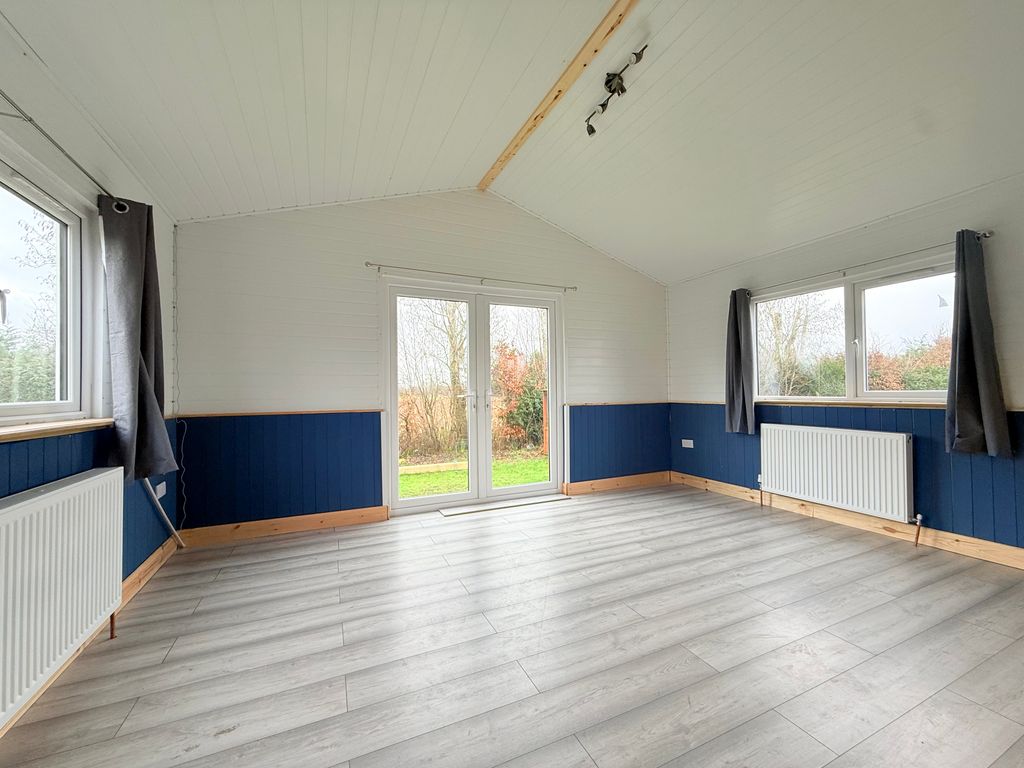 Property photo 2 of 8 Image