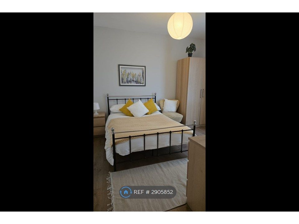 Property photo 1 of 15 Room 1 - Mustard