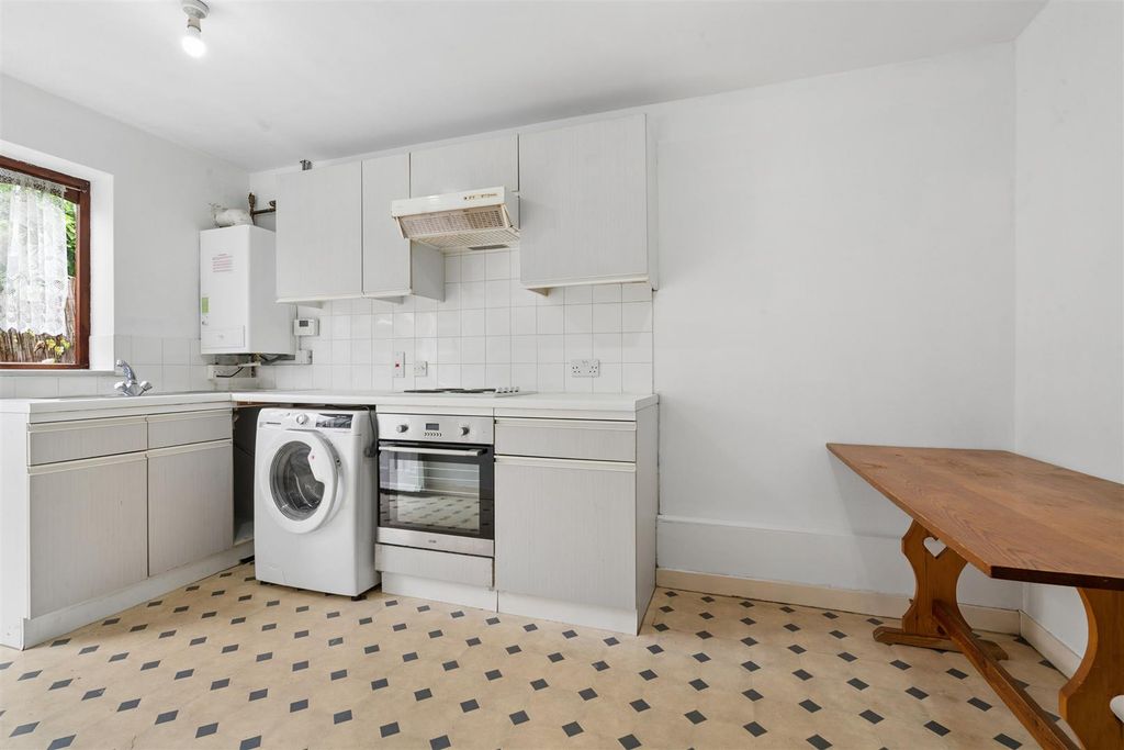 Property photo 3 of 11 36 Palestine Grove, London Sw19 Kitchen 1B.Jpg