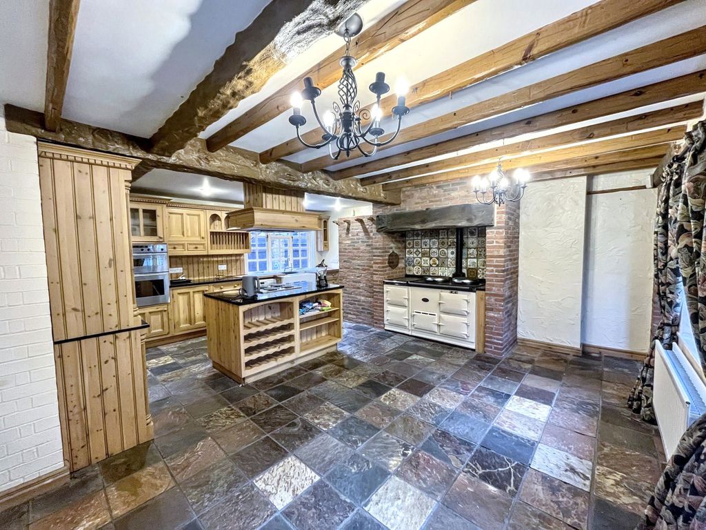 Property photo 3 of 22