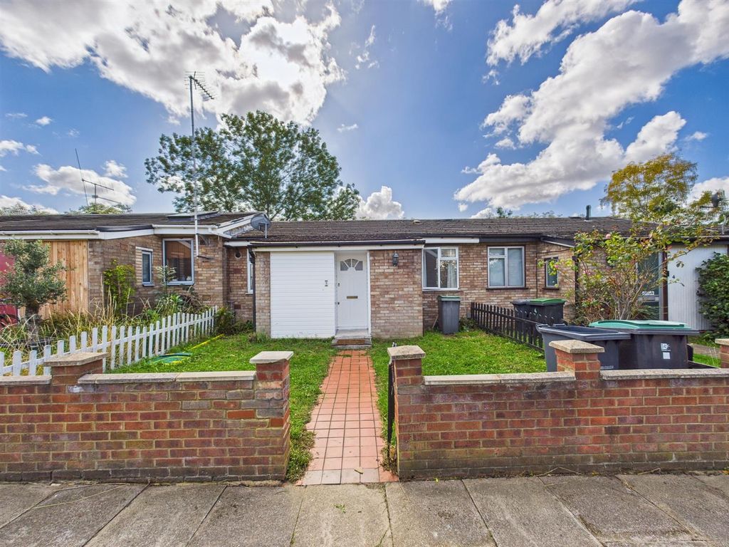 Property photo 2 of 31 Cam01358G0-Pr0184-Still043.Jpg