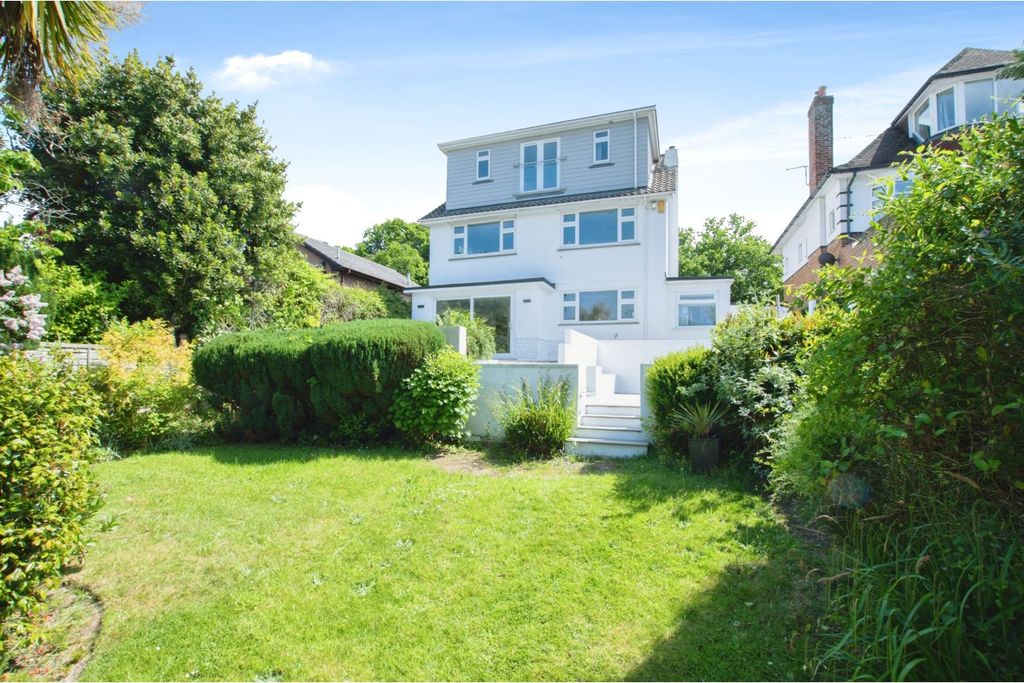 Property photo 2 of 24