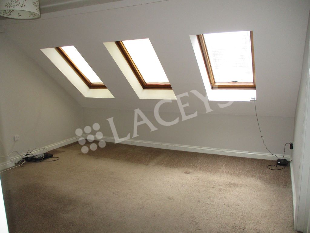 Property photo 3 of 6 Living Room