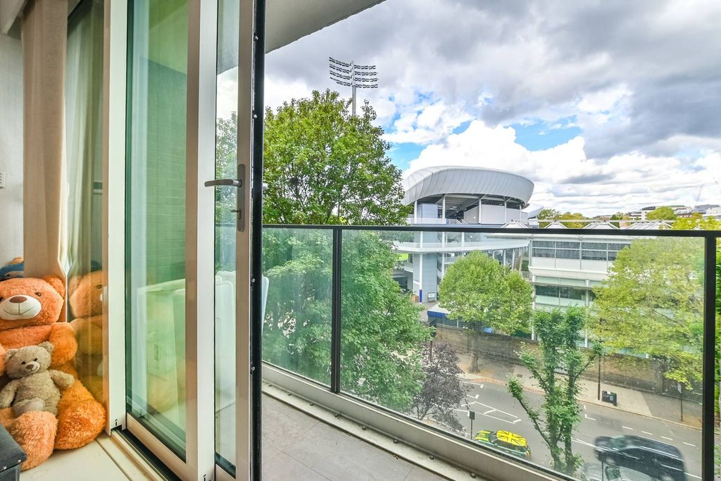 Property photo 3 of 11