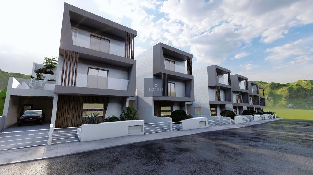 Property photo 1 of 3