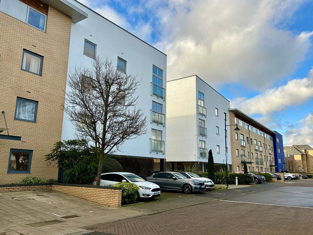 Property photo 2 of 7