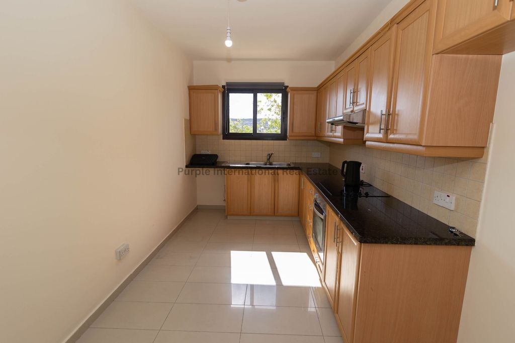 Property photo 3 of 27