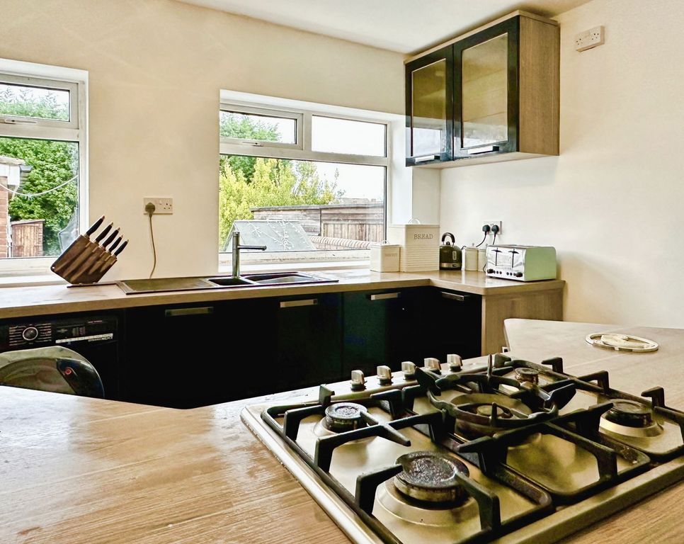 Property photo 2 of 24