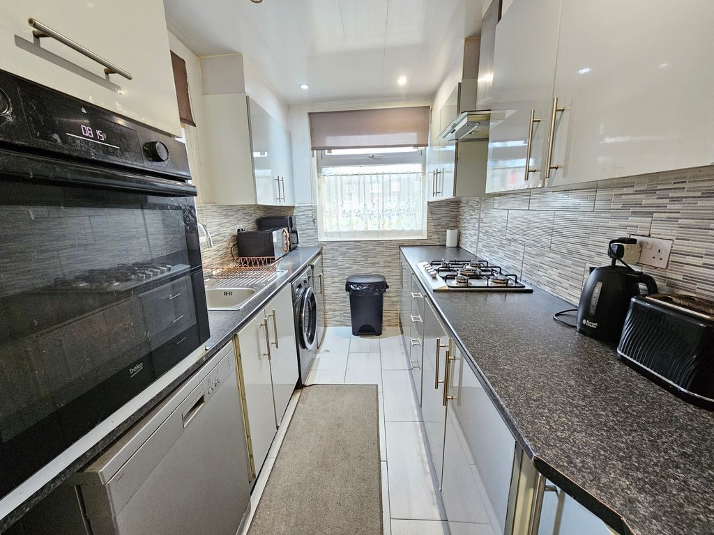 Property photo 2 of 27 20251205_141204