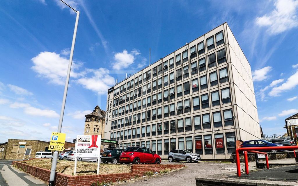 Property photo 2 of 19