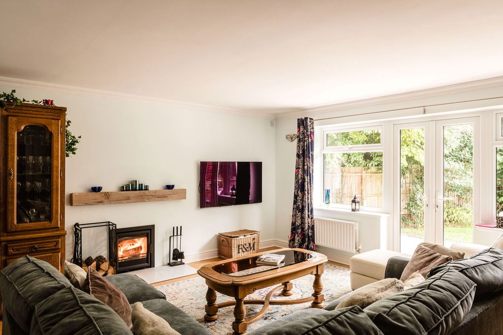 Property photo 3 of 21